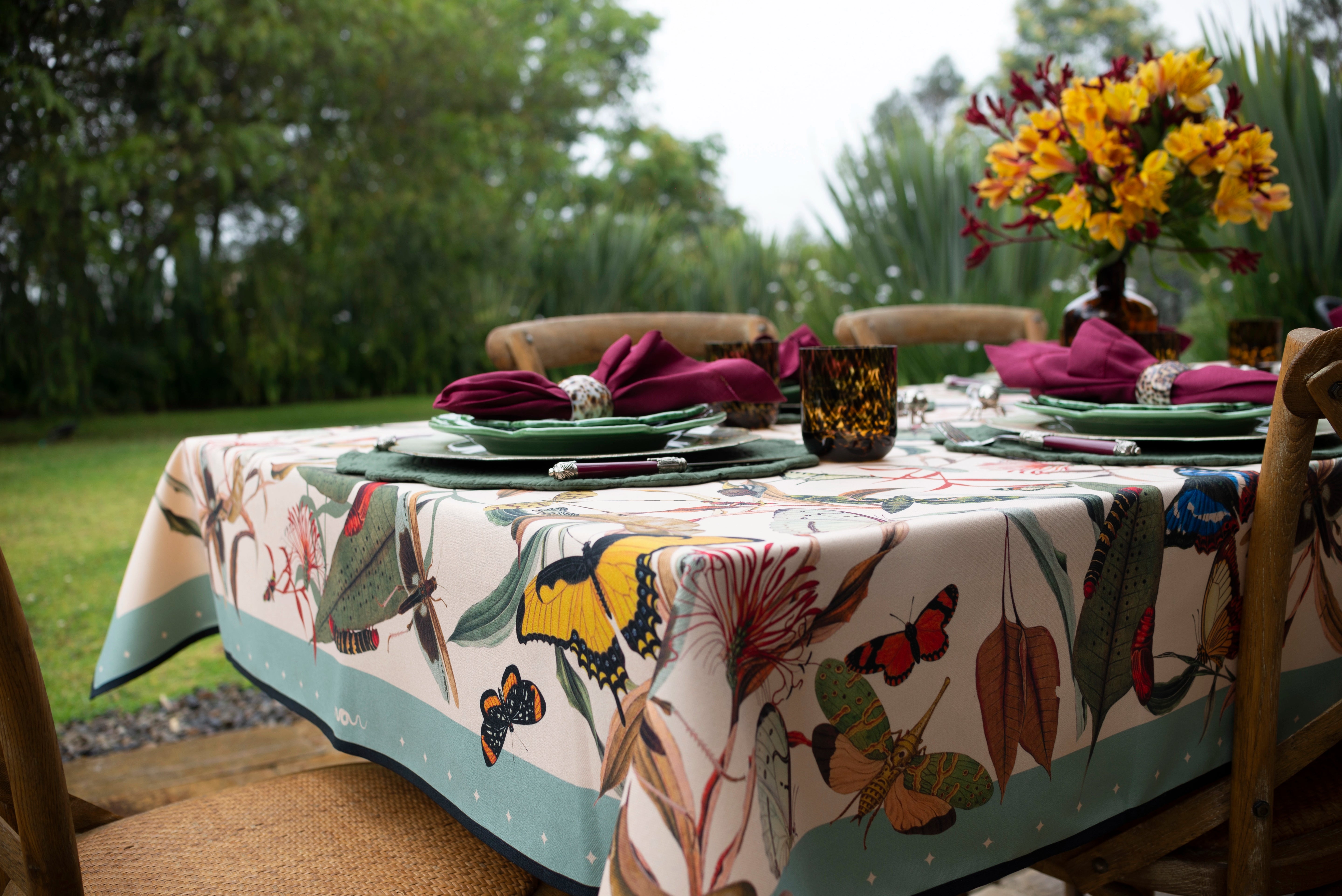 Butterfly Black - Mantel