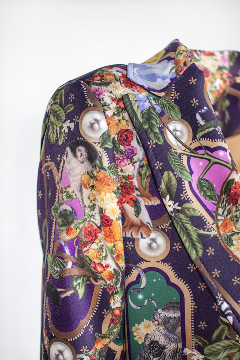 India Morado - Blazer Armani