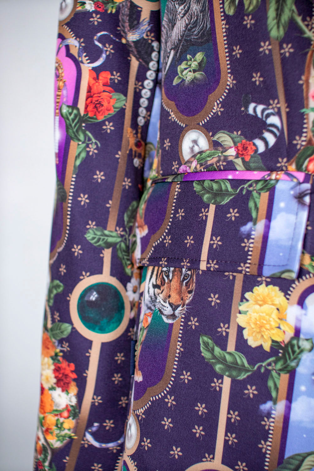 India Morado - Blazer Armani