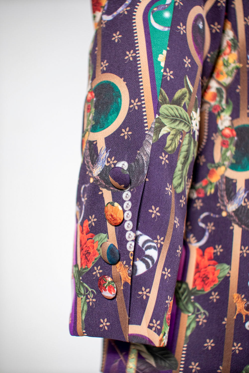 India Morado - Blazer Armani